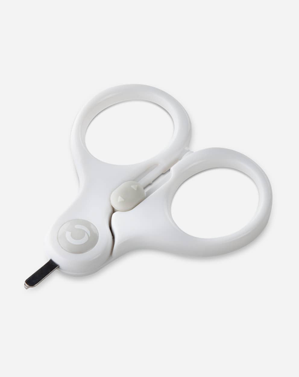 Tijera redondeada con diseño ergonómico y seguro producto